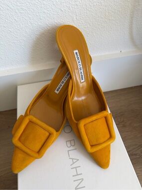 Manolo Blahnik Byel Yellow Suede Pointed-Toe Buckle Mules